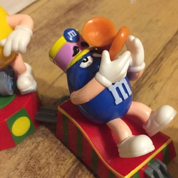 M & M collectibles - Picture 9 of 11